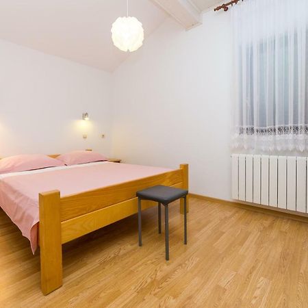 Apartments Rose Трогир Екстериор снимка