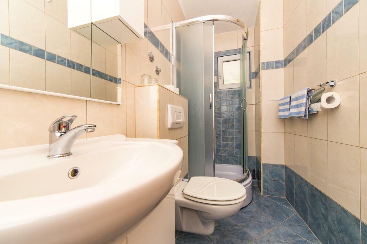 Apartments Rose Трогир Екстериор снимка