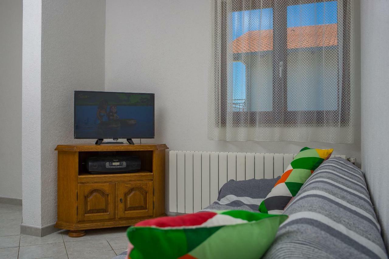 Apartments Rose Трогир Екстериор снимка
