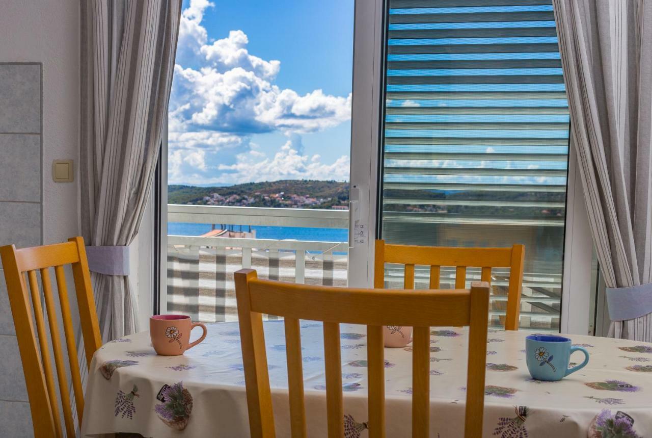 Apartments Rose Трогир Екстериор снимка